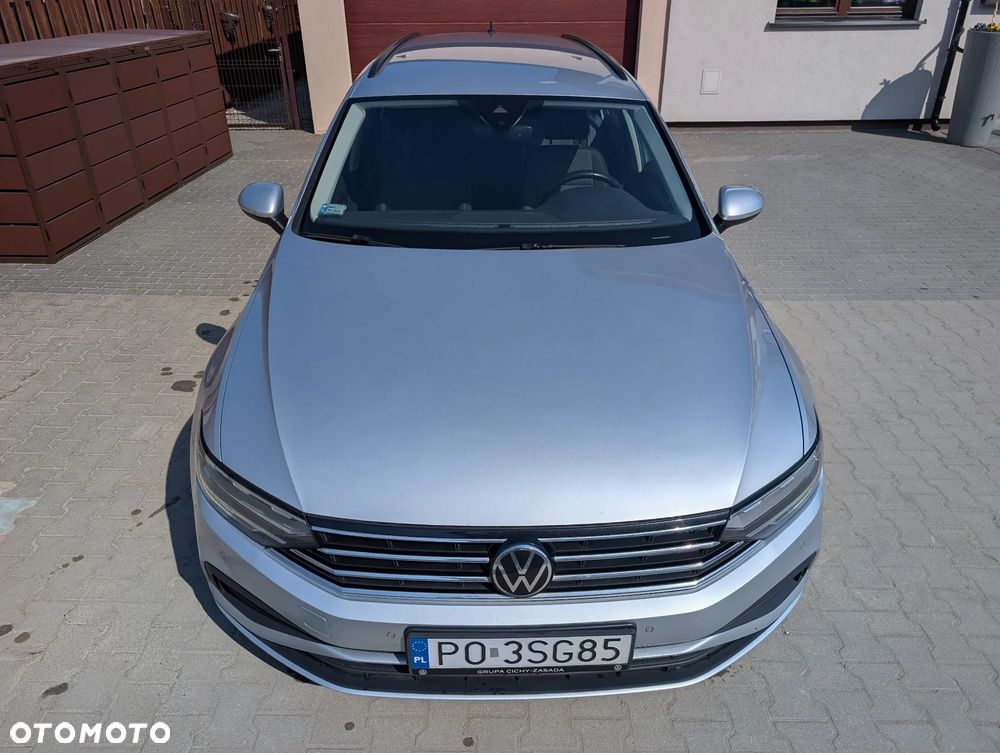 Volkswagen Passat - 14