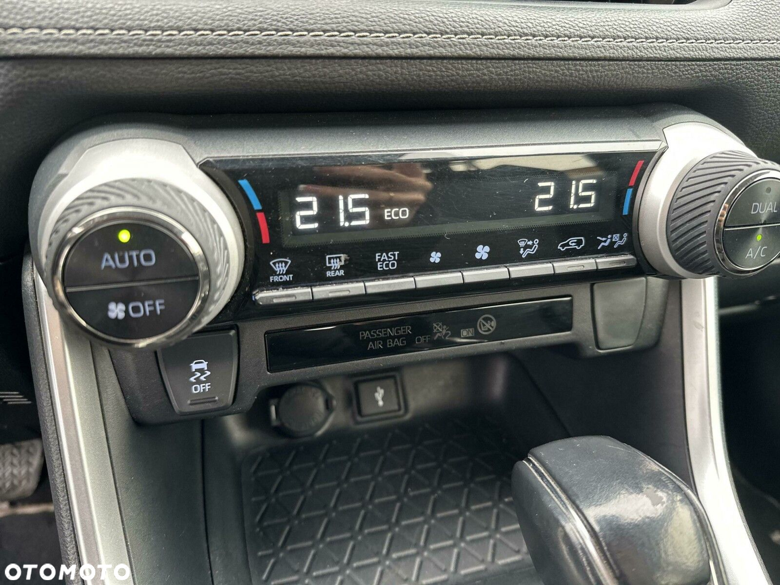 Toyota RAV4 - 13