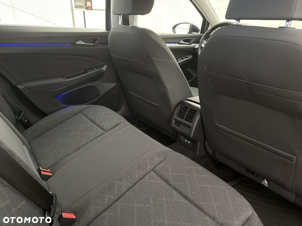 Volkswagen Golf - 24