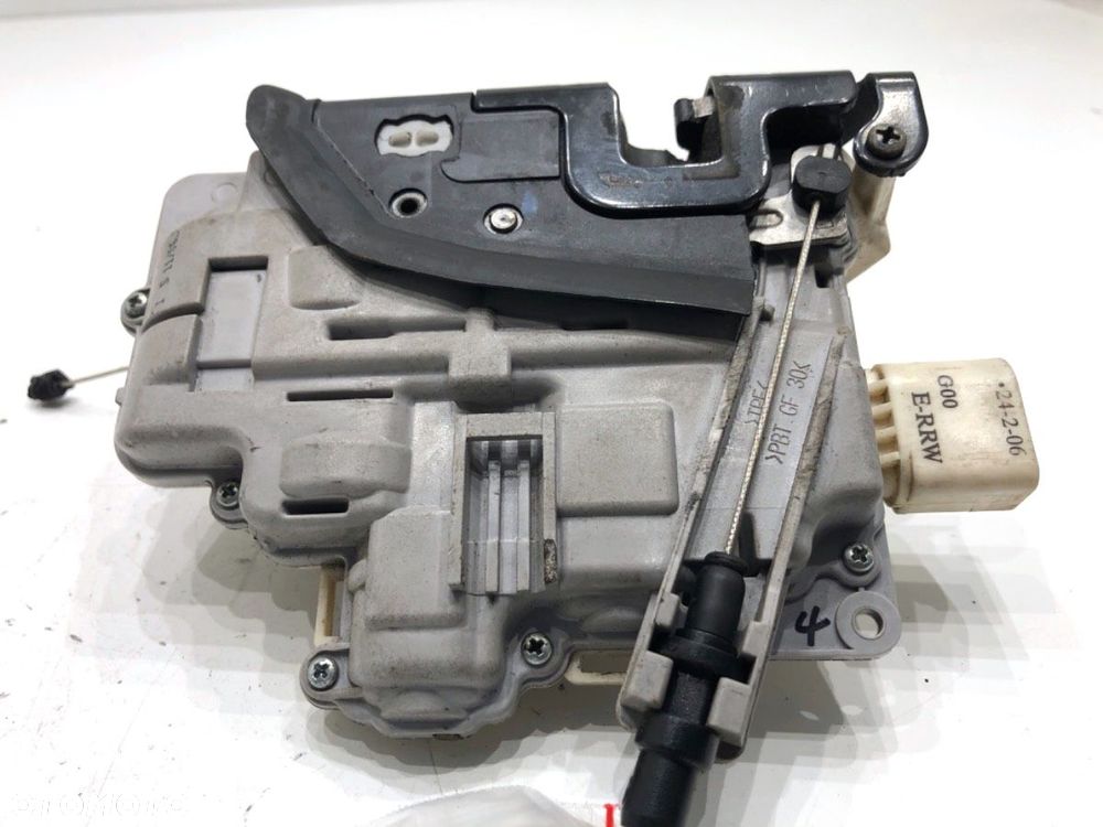 ZAMEK DRZWI PRAWY PRZÓD  SEAT ALTEA (5P1) 2004 - 2022 1.6 LPG 75 kW [102 KM] Benzyna / gaz - 2