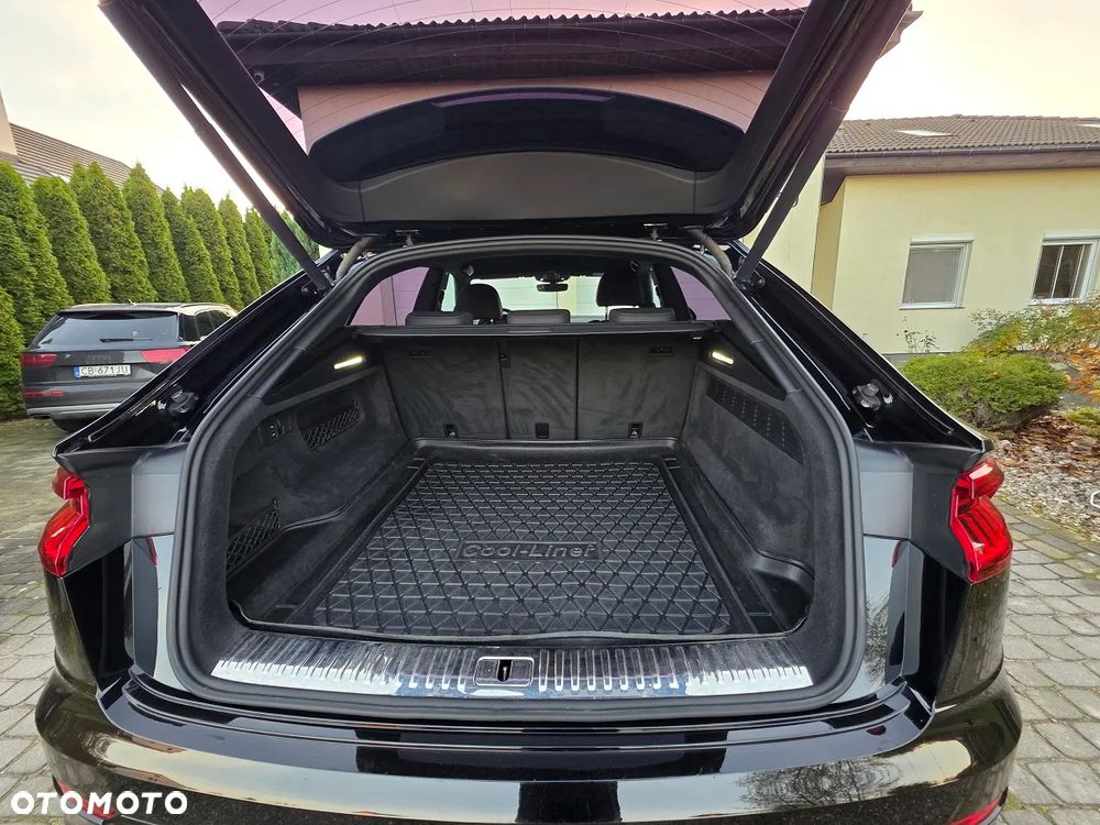 Audi Q8 - 25