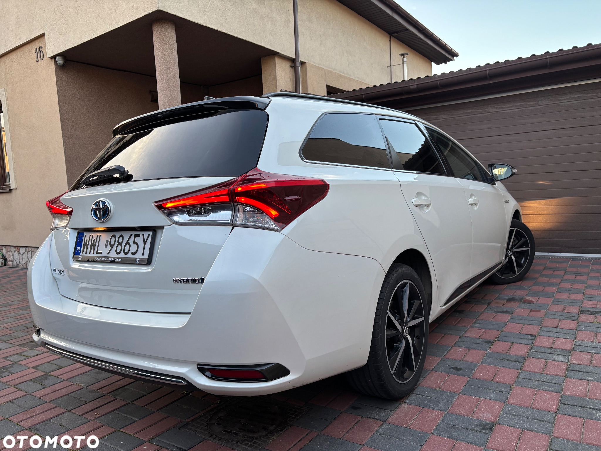 Toyota Auris Hybrid 135 Selection - 3