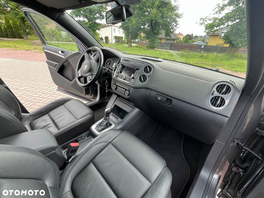 Volkswagen Tiguan 2.0 TDI 4Mot Perfectline R-Style DSG - 11