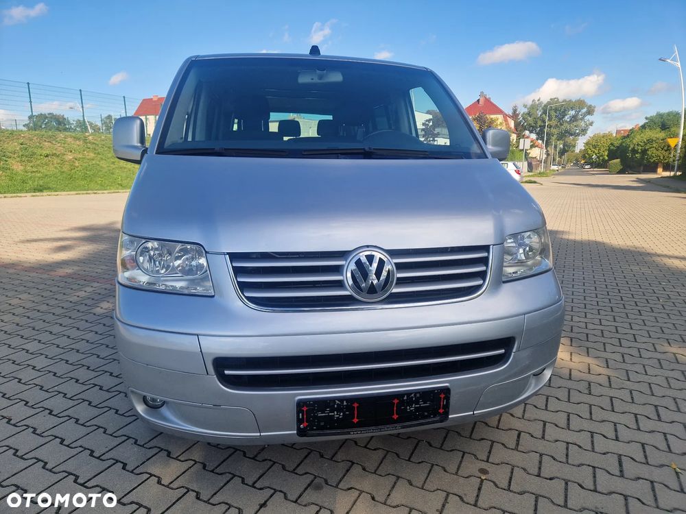 Volkswagen Multivan - 2