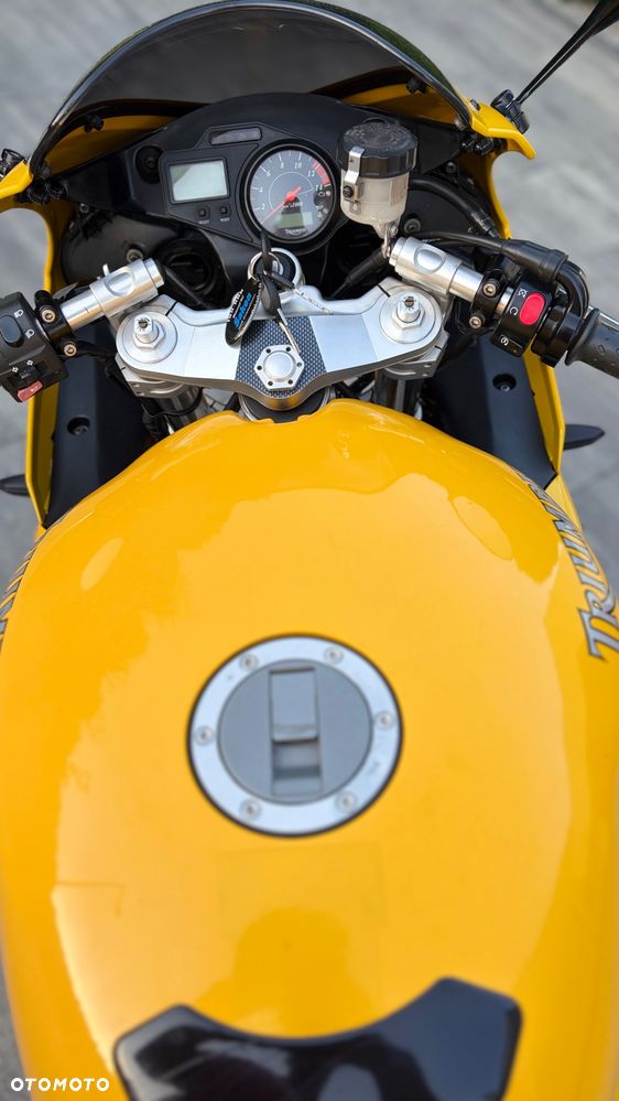 Triumph Daytona - 10