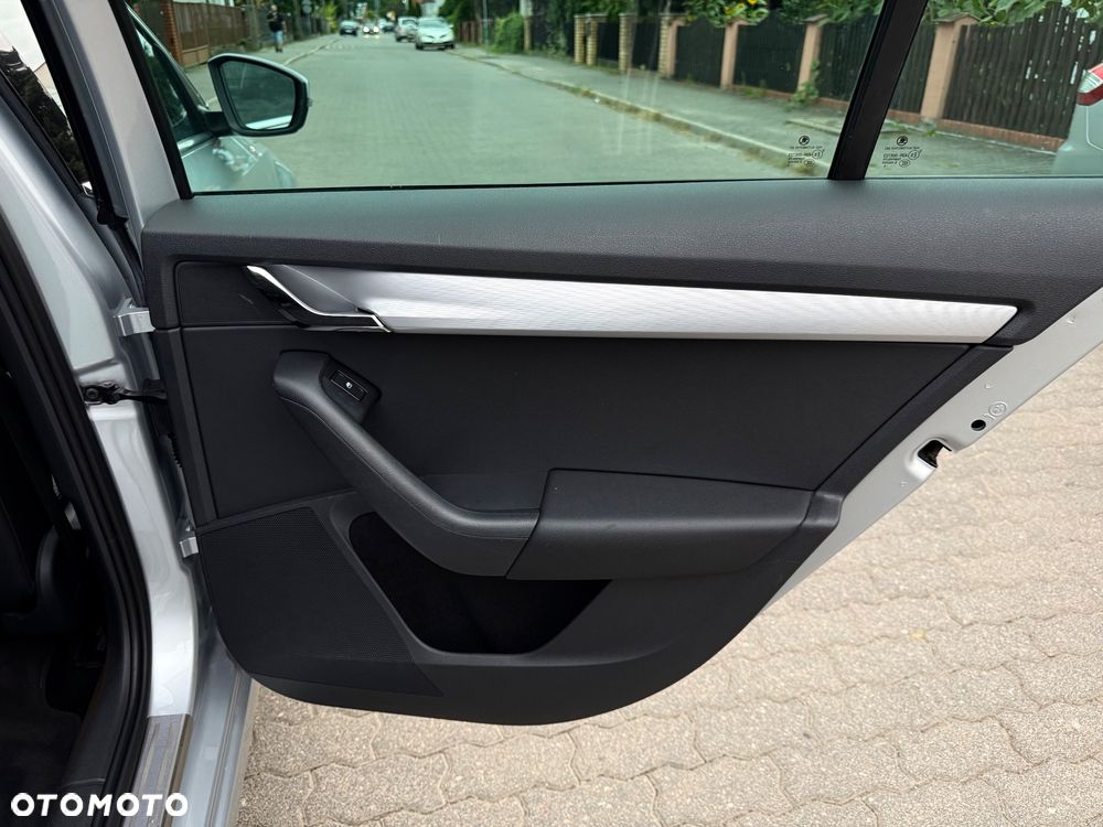 Skoda Octavia 1.4 TSI DSG Style - 12