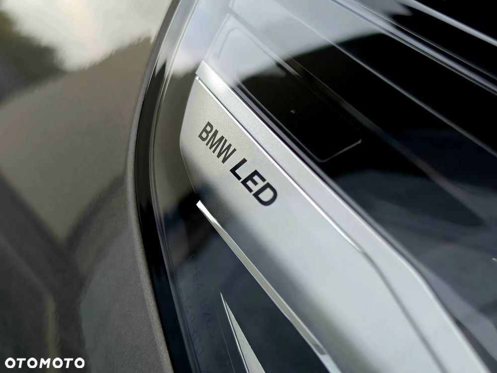 BMW Seria 5 520i mHEV M Sport - 16
