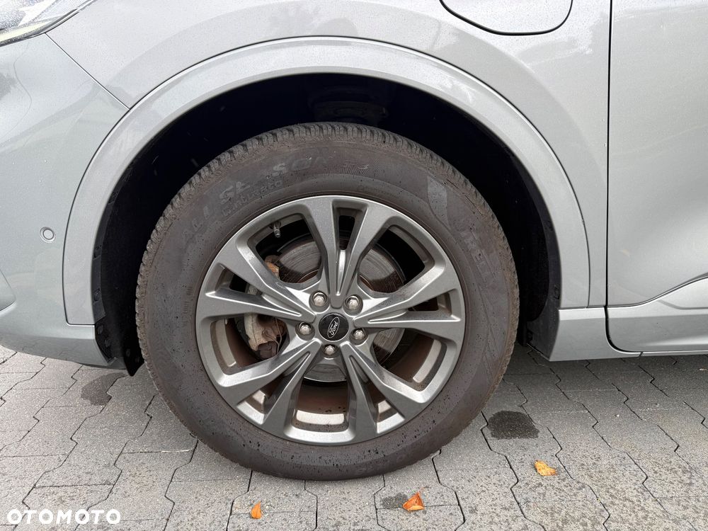 Ford Kuga - 25