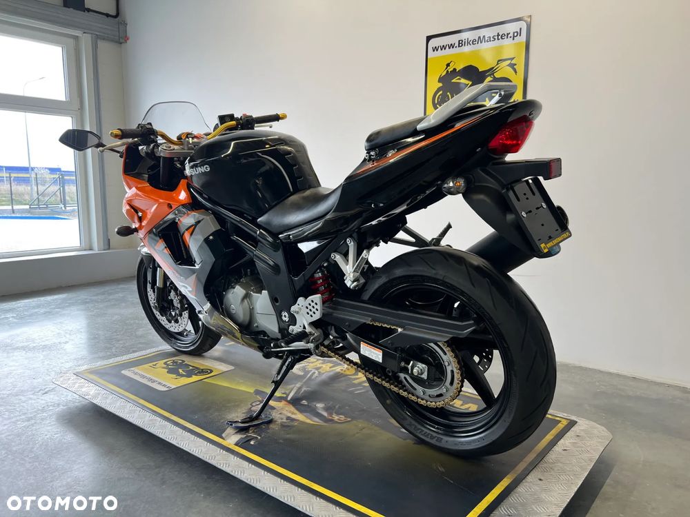 Hyosung GT Comet - 17