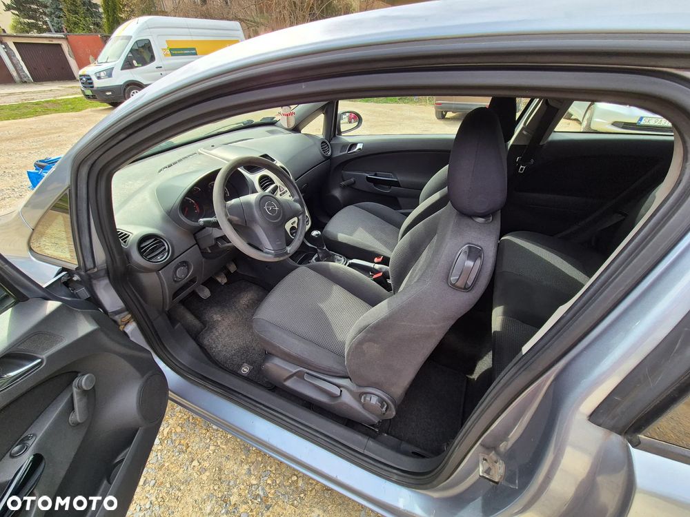 Opel Corsa - 12