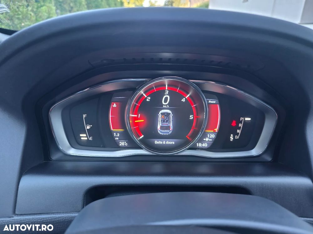 Volvo XC 60 D5AWD R-Design - 31