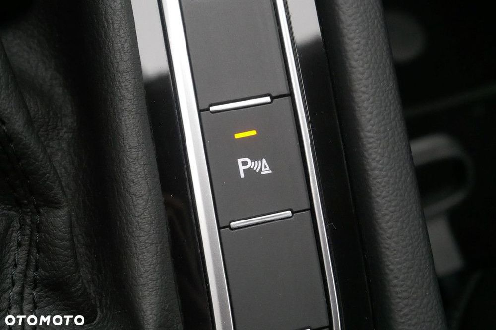 Volkswagen Arteon 2.0 TSI Elegance DSG - 19