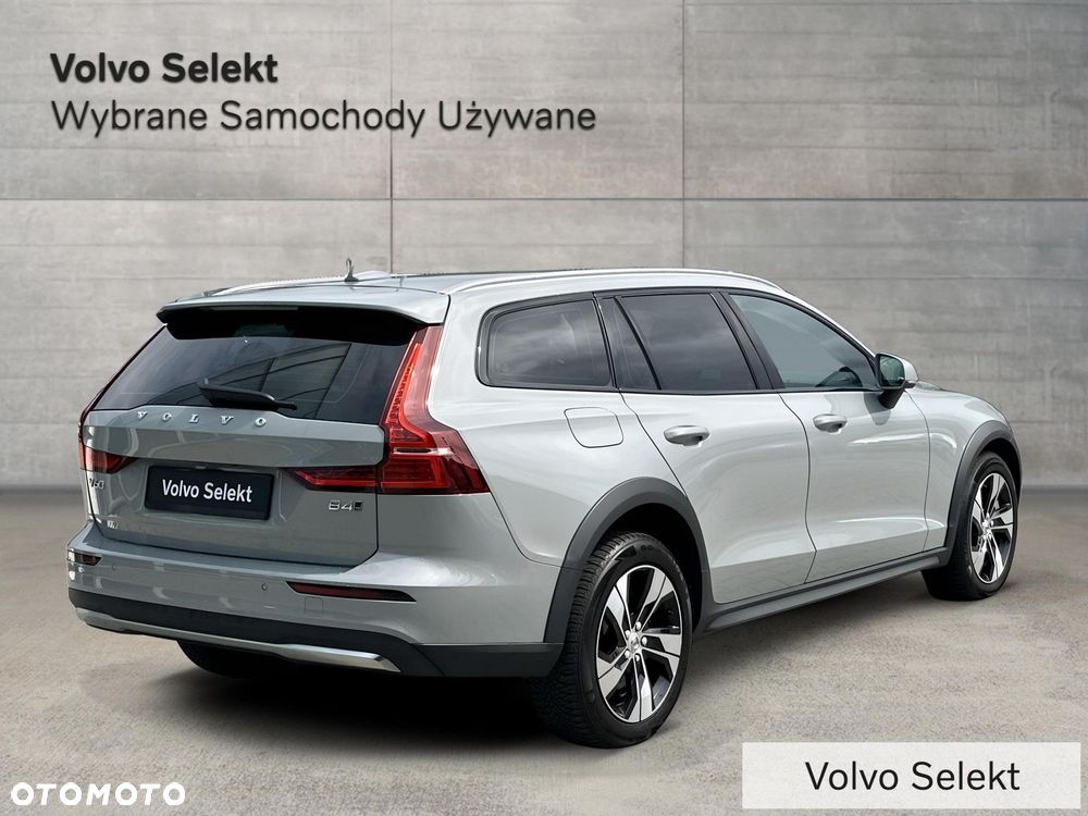 Volvo V60 Cross Country - 5