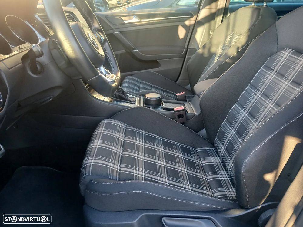 VW Golf 2.0 TDI GTD DSG - 19