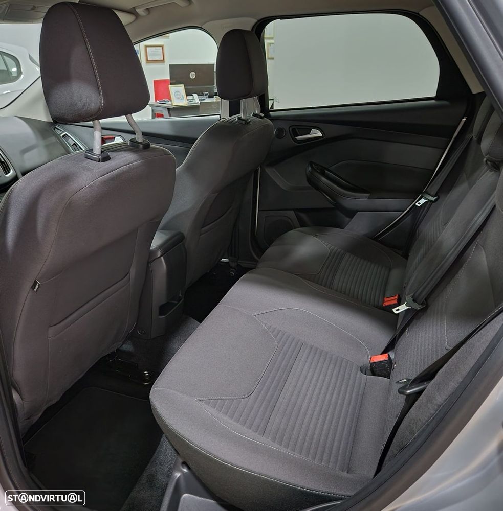 Ford Focus SW 1.5 TDCi Titanium - 21