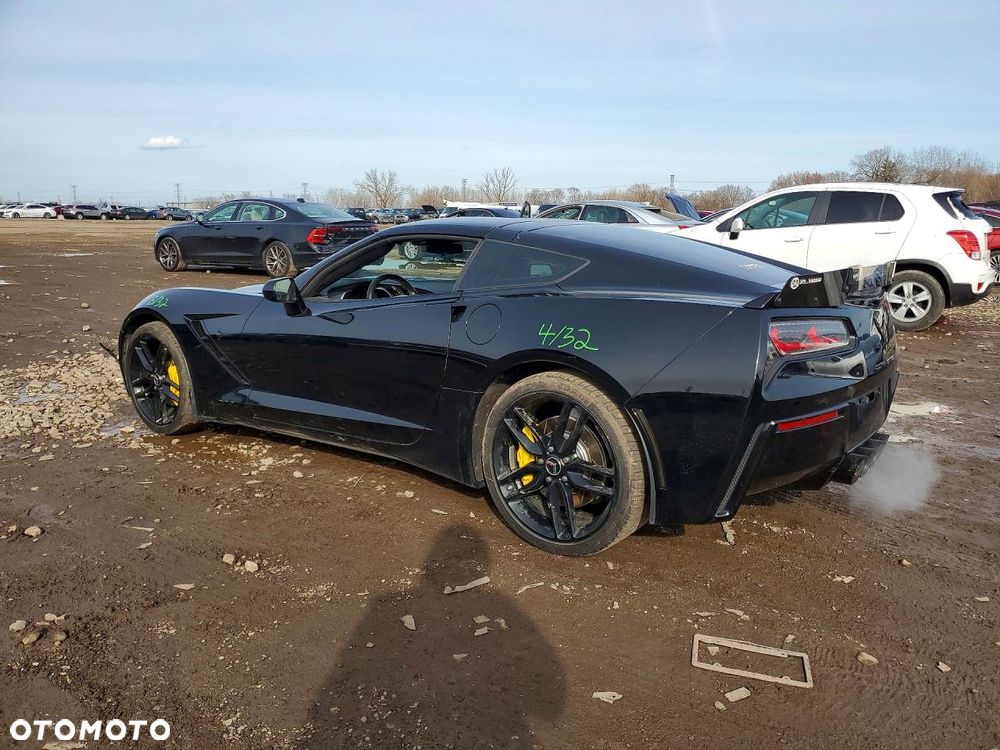 Chevrolet Corvette - 6
