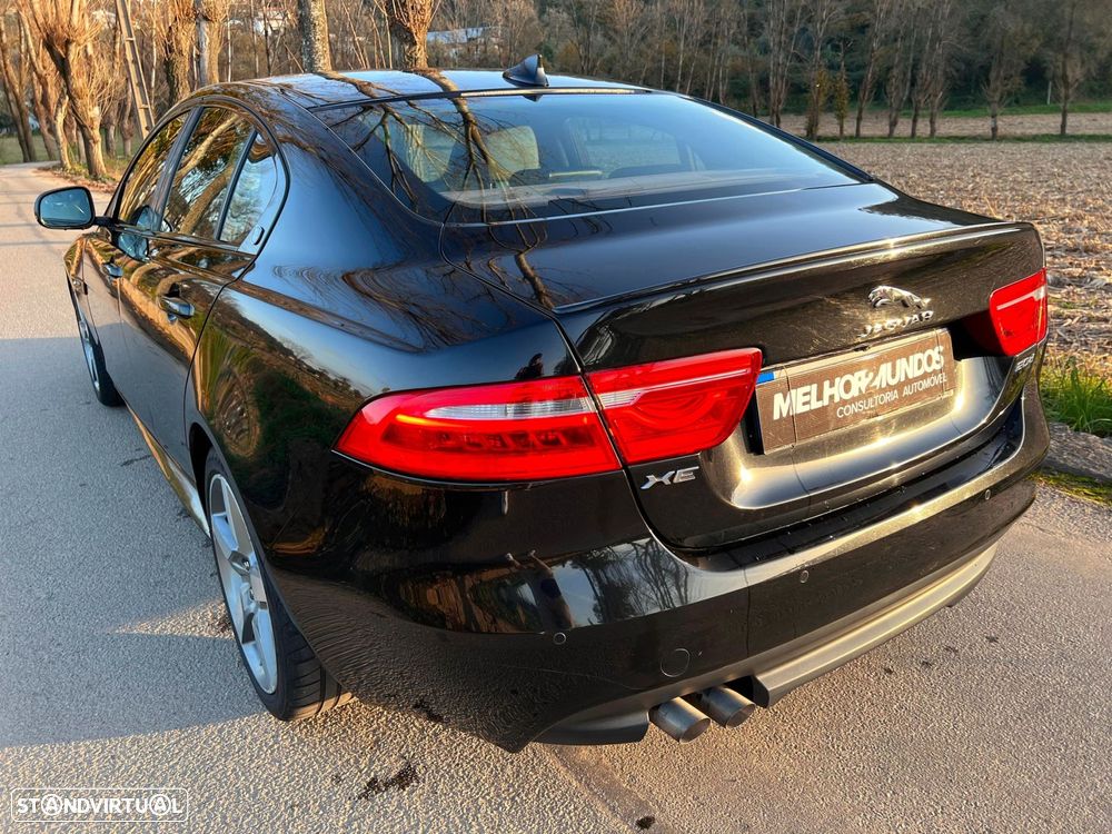 Jaguar XE 2.0 D R-Sport - 4