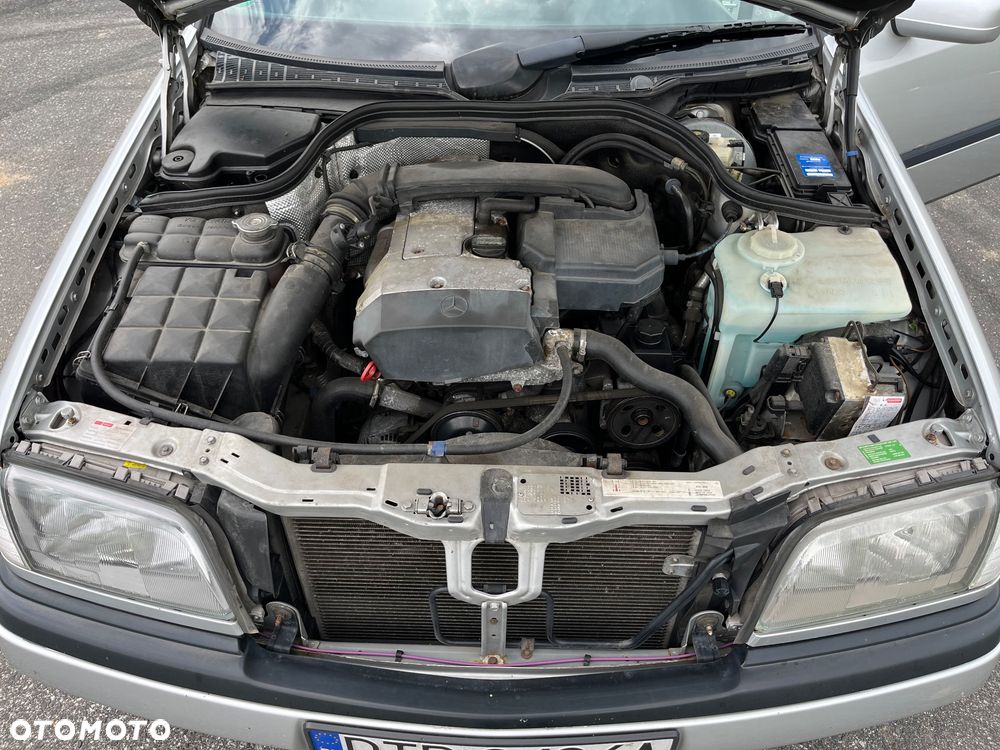 Mercedes-Benz Klasa C 200 Classic - 32