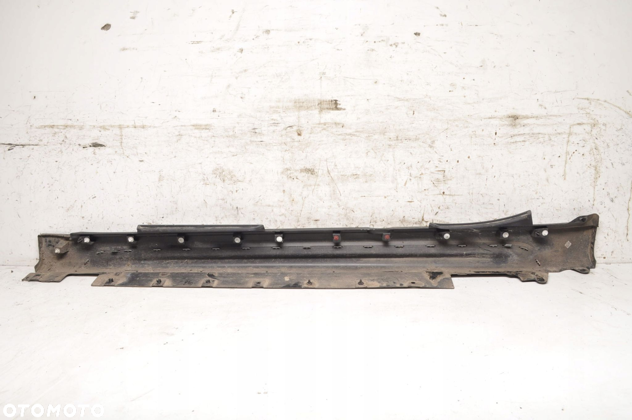 MINI F60 NAKŁADKA PROGOWA PRAWA 7481132 - 9