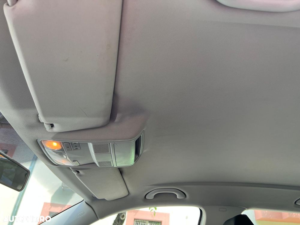 Volkswagen Tiguan - 28