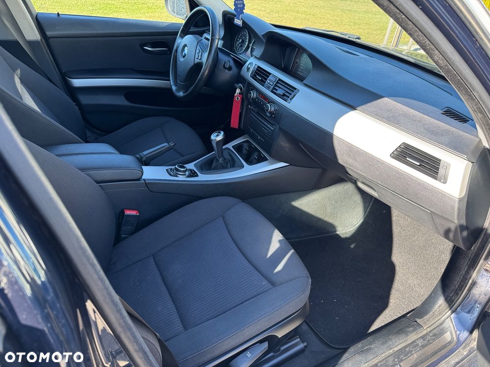 BMW Seria 3 318d DPF Edition Lifestyle - 19