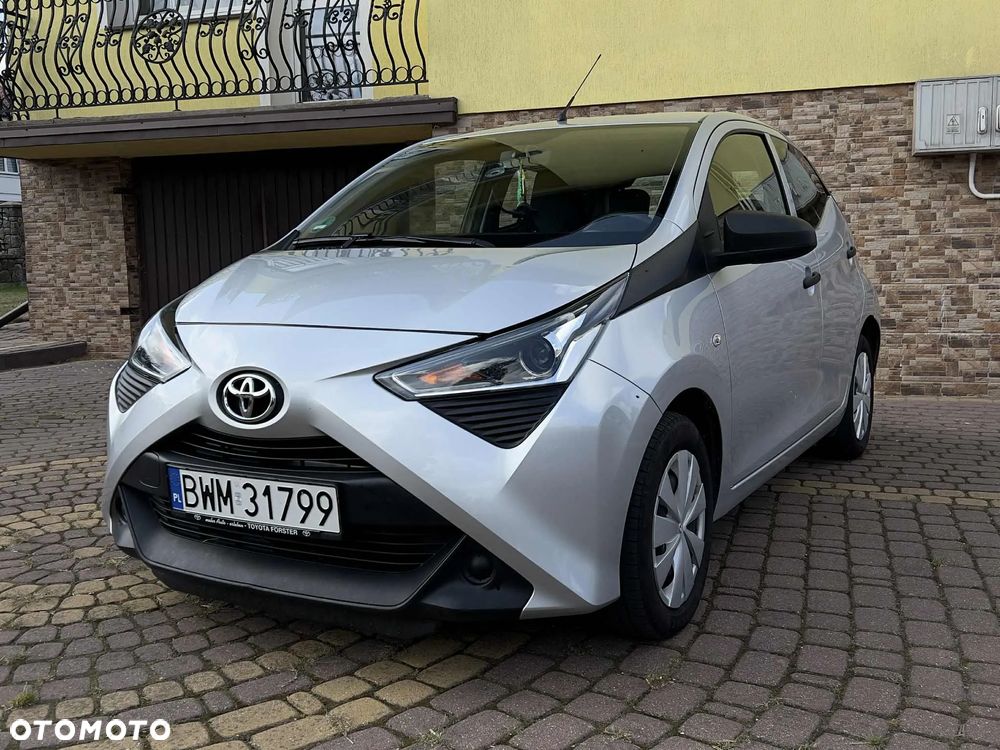 Toyota Aygo x-business - 1