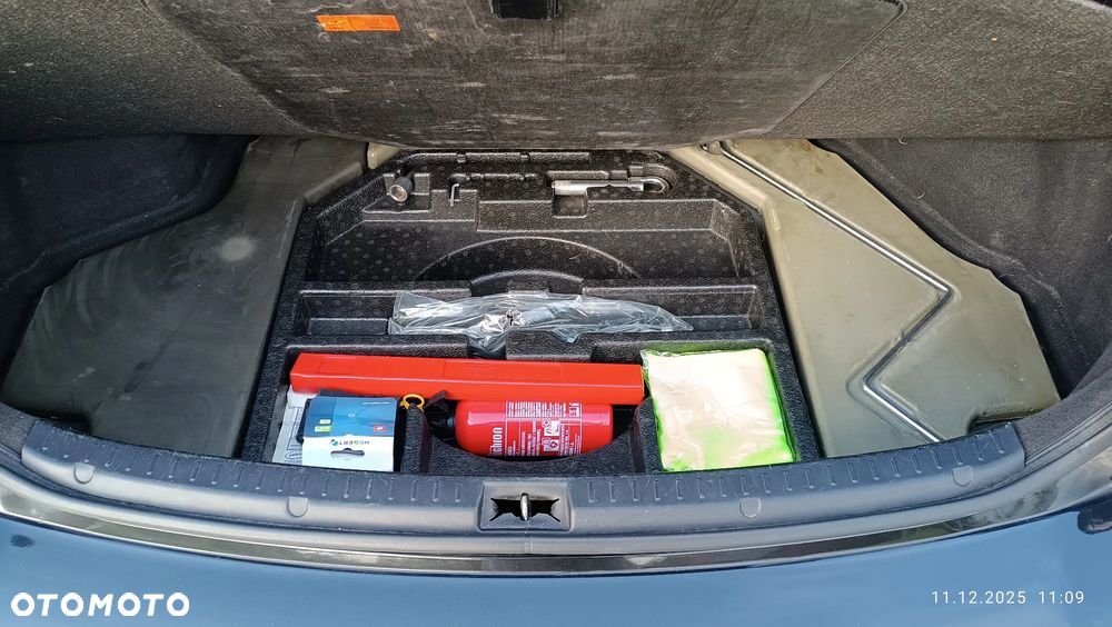 Toyota Avensis 1.8 Premium - 10