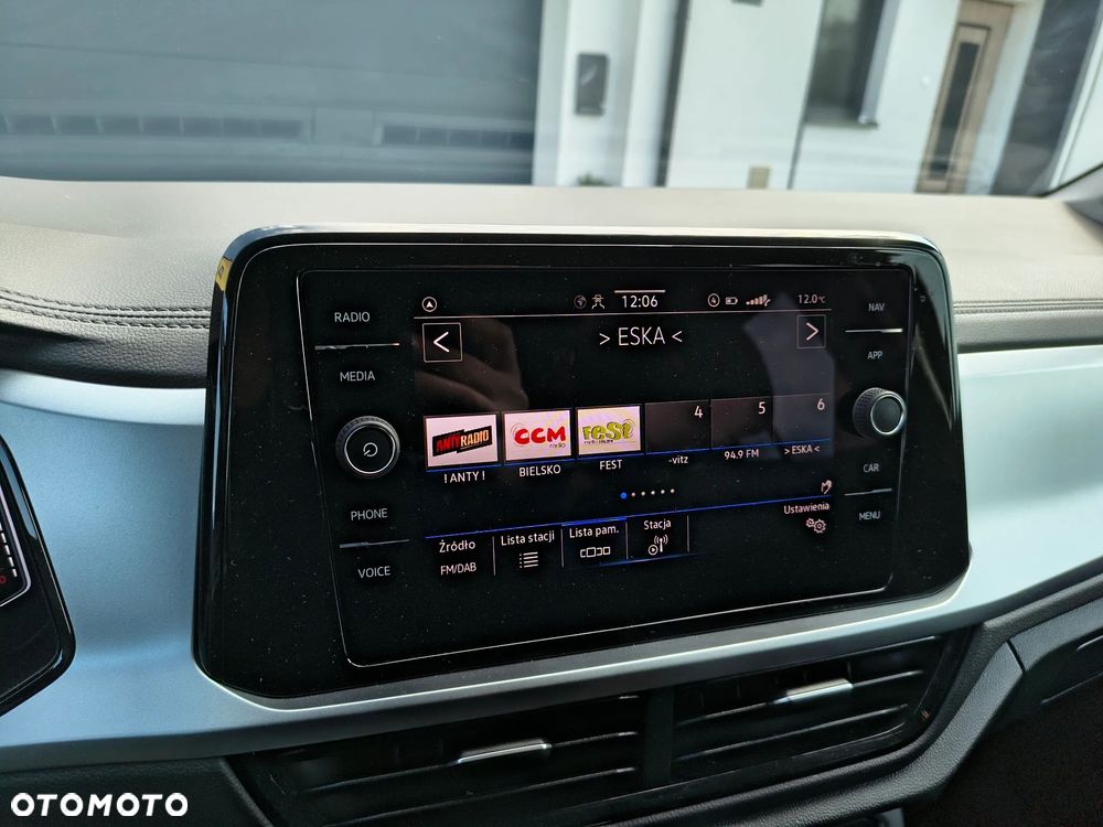 Volkswagen T-Roc ver-1-5-tsi-life - 16