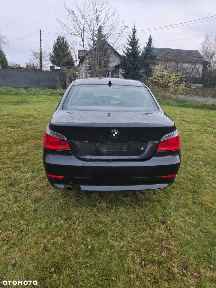 BMW Seria 5 520i - 2