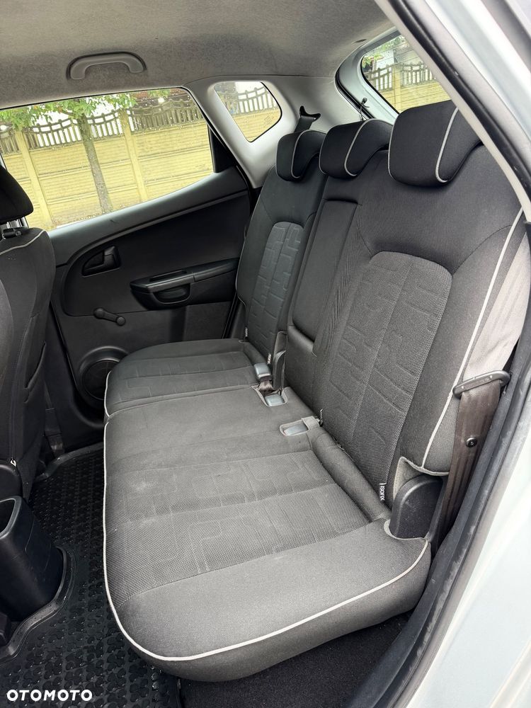 Kia Venga 1.4 L - 13