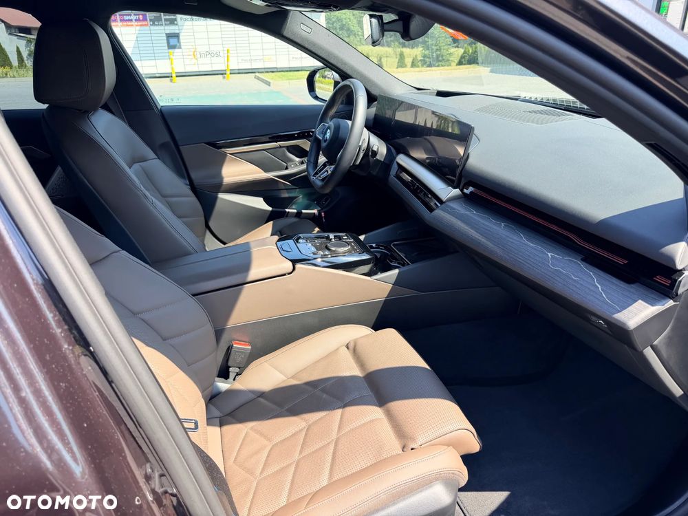 BMW Seria 5 520d mHEV M Sport - 11