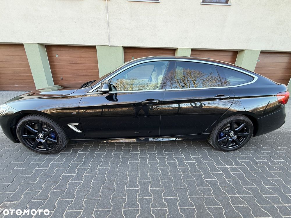 BMW Seria 3 330i xDrive M Sport - 2