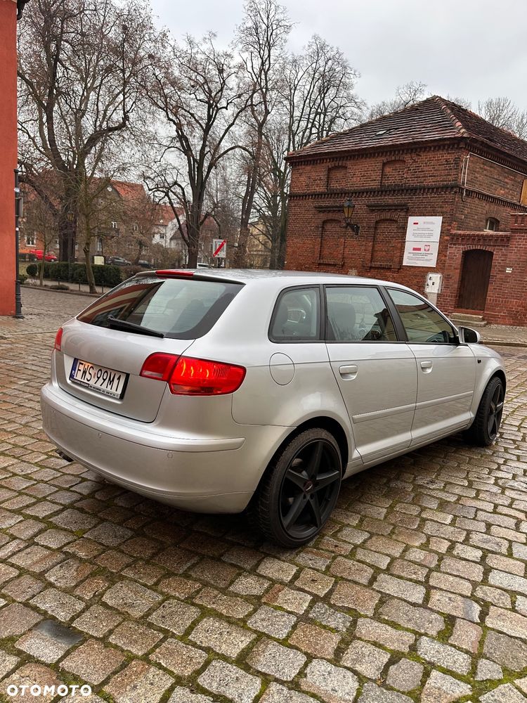 Audi A3 Sportback 2.0 TDI DPF Attraction - 4