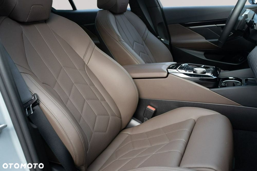 BMW Seria 5 520d mHEV M Sport - 31