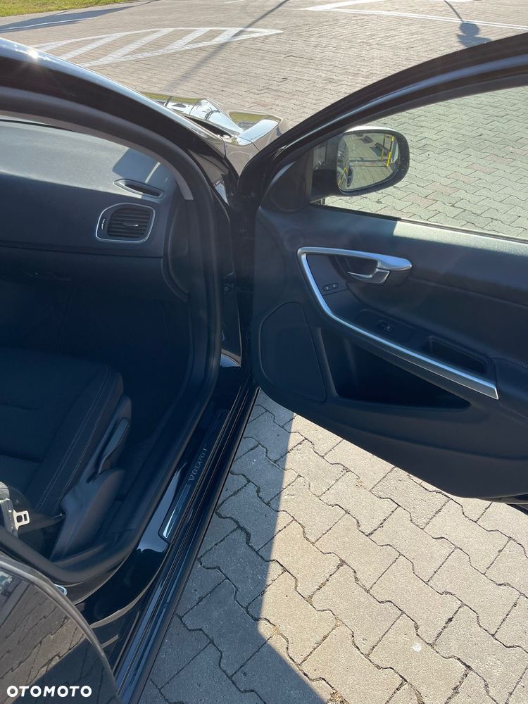 Volvo S60 D2 Momentum - 15