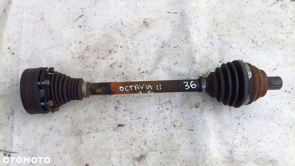 PÓŁOŚ LEWA KRÓTKA SKODA OCTAVIA II 2 1.6 8V 04- - 1