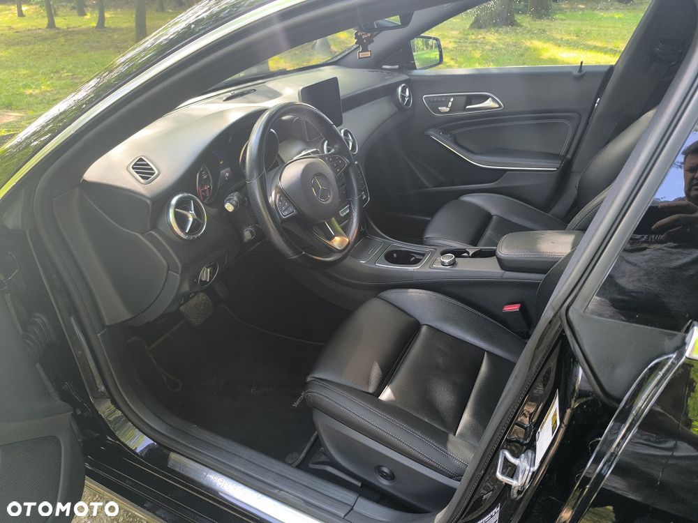 Mercedes-Benz CLA 250 7G-DCT Peak Edition - 7