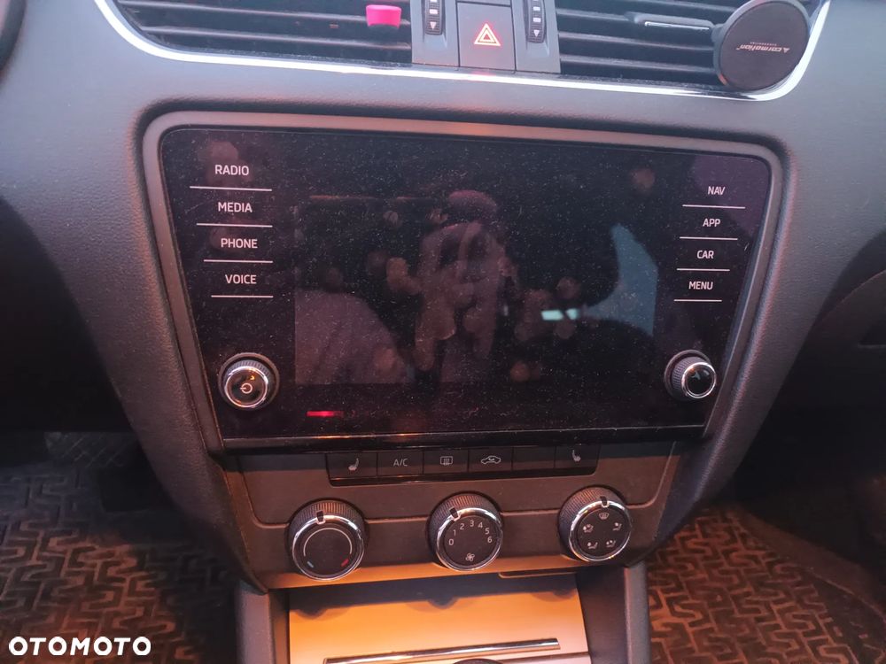 Skoda Octavia 2.0 TDI DSG Ambition - 16