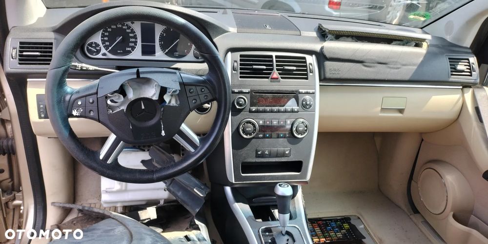 MERCEDES B-KLASA W245 1,5B 791 PANEL KLIMATYZACJI DRZWI PRAWY LEWE TYŁ PRZÓD ZDERZAK MASKA BŁOTNIK LAMPA PAS PRZEDNI KLAPA SZYBA LUSTERKO SILNIK SKRZYNIA CAŁY NA CZĘŚCI