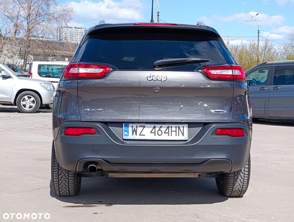 Jeep Cherokee - 35