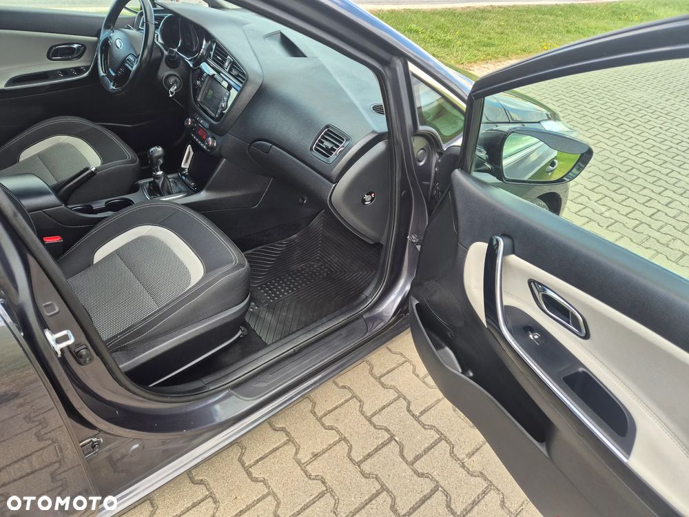Kia Ceed 1.6 CRDi L Business Line - 14