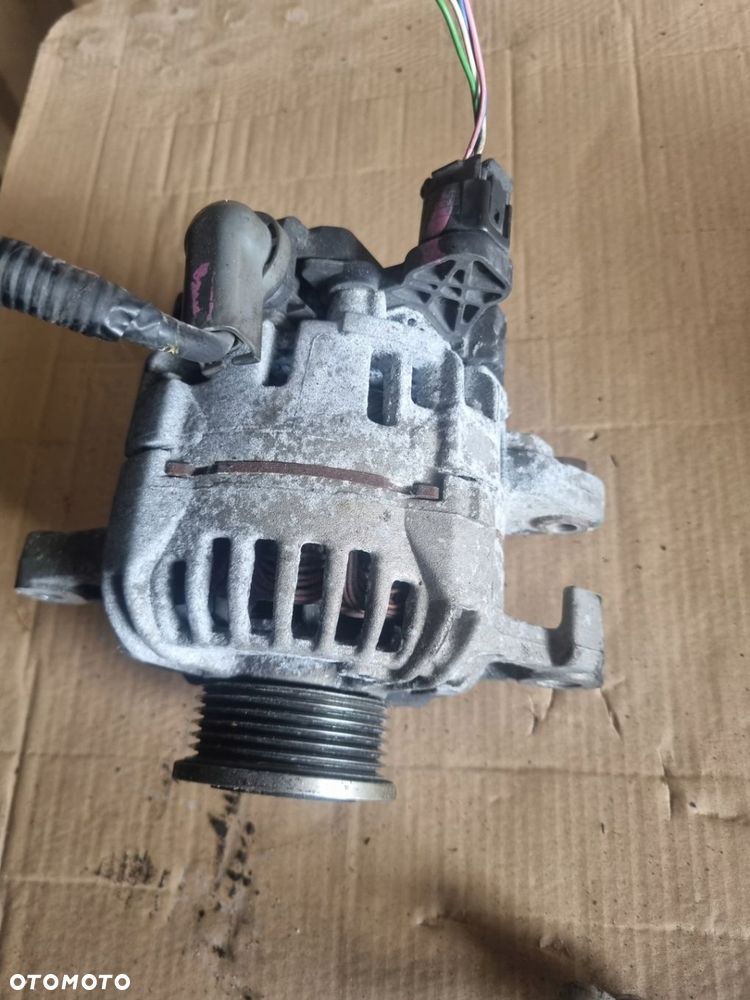 Alternator Toyota Yaris II 1.4 D4D 27060-0N211 - 1