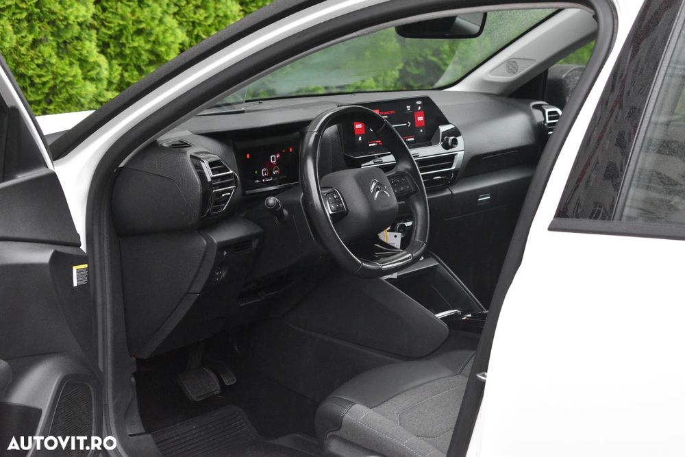 Citroën C4 BlueHDi 130 Stop&Start EAT8 SHINE - 3