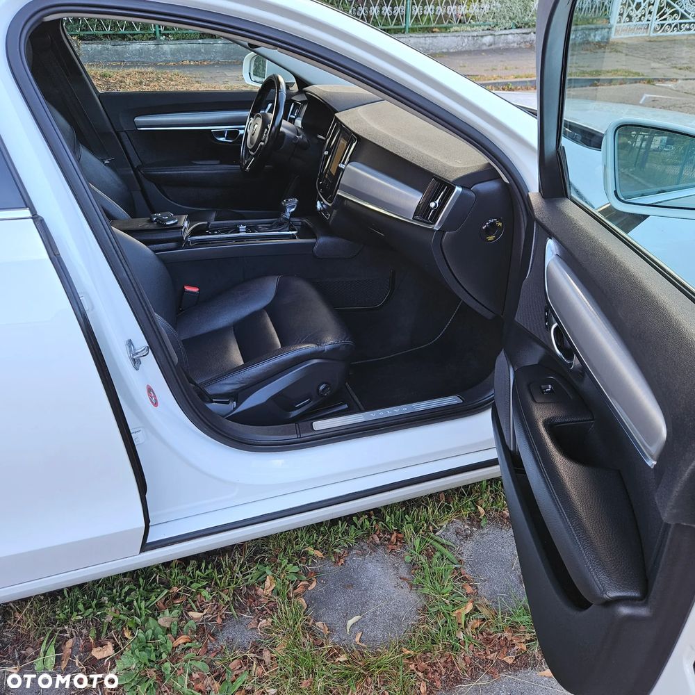 Volvo S90 - 33