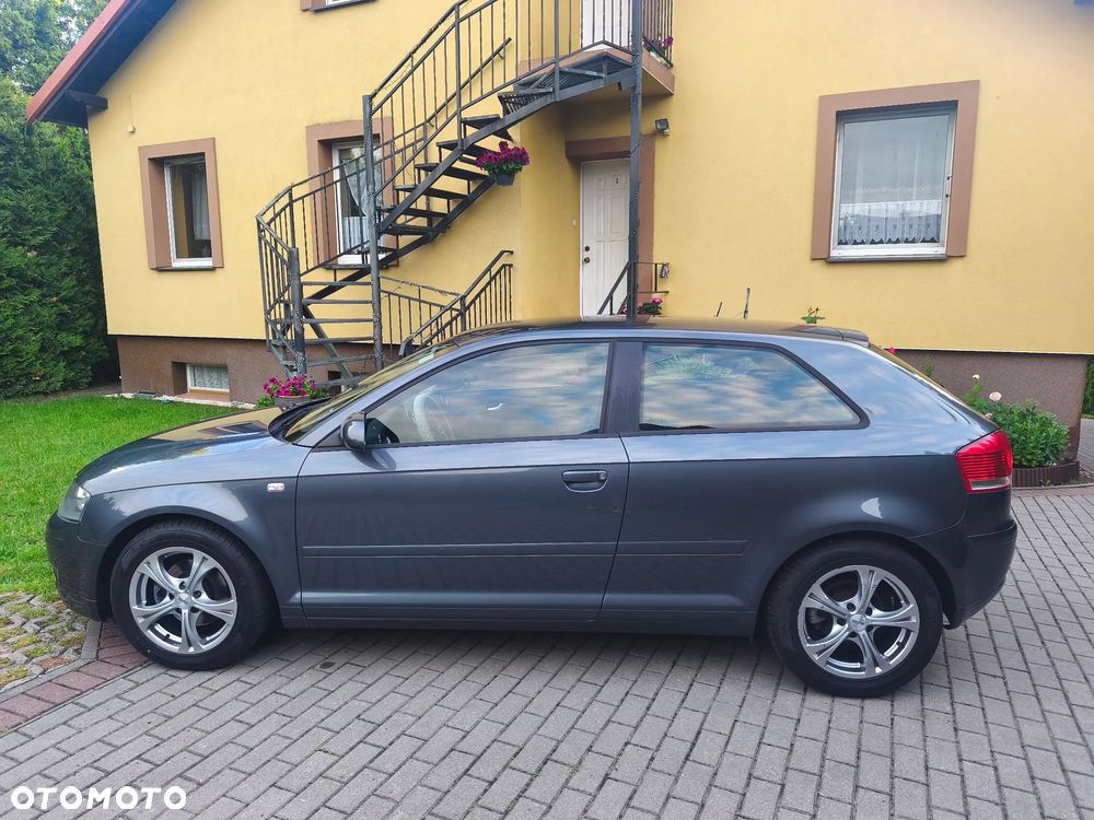 Audi A3 3-drzwiowe 1.6 Ambiente - 8