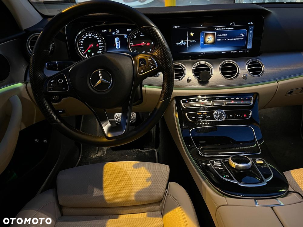Mercedes-Benz Klasa E 220 d 4-Matic 9G-TRONIC - 10