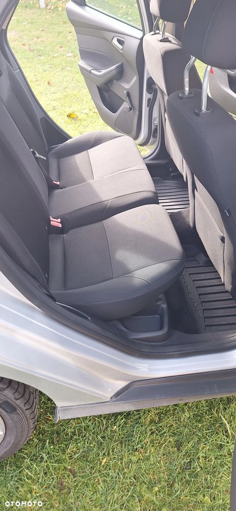 Ford Focus Turnier 1.6 TDCi DPF Start-Stopp-System Trend - 28