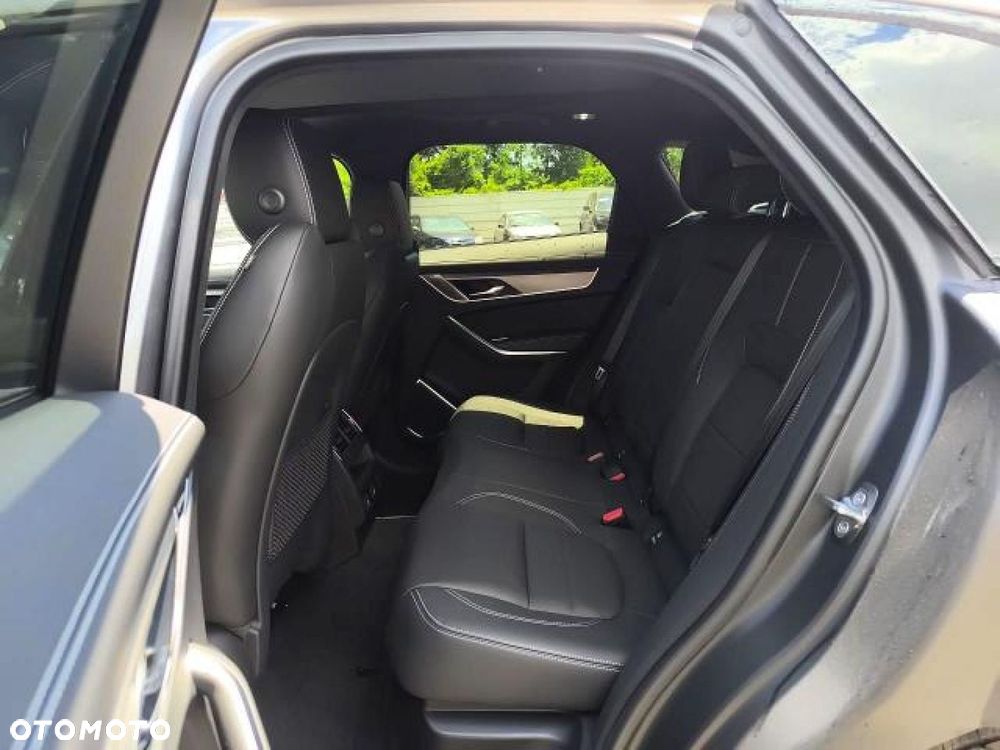 Jaguar F-Pace - 13