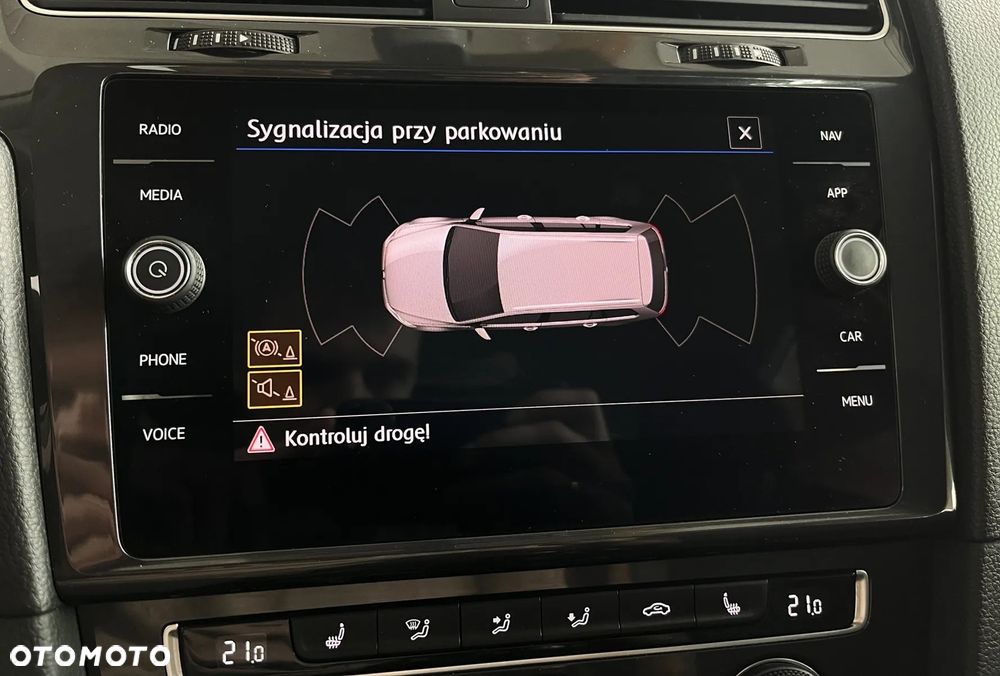 Volkswagen Golf - 27