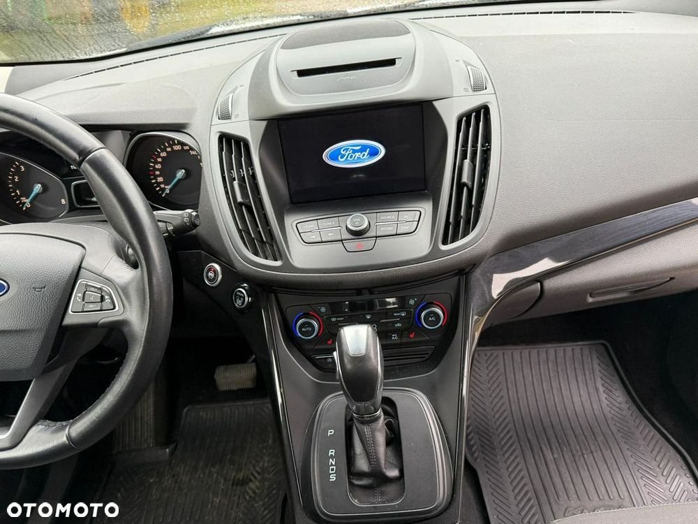 Ford Kuga - 21